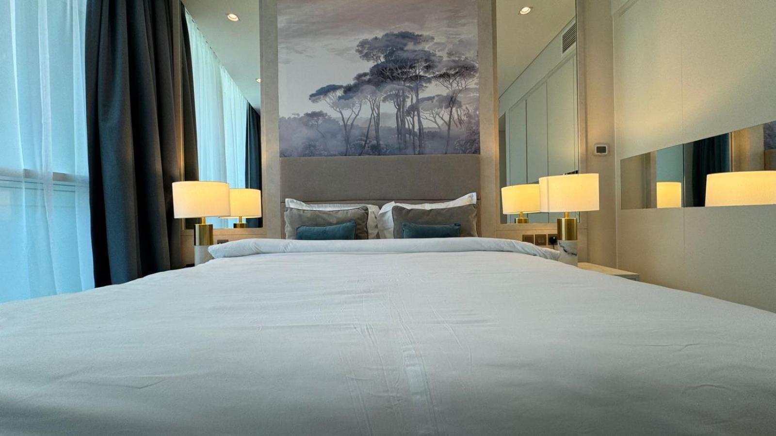 شقة Magnificent - Damac Distinction Downtown دبي المظهر الخارجي الصورة